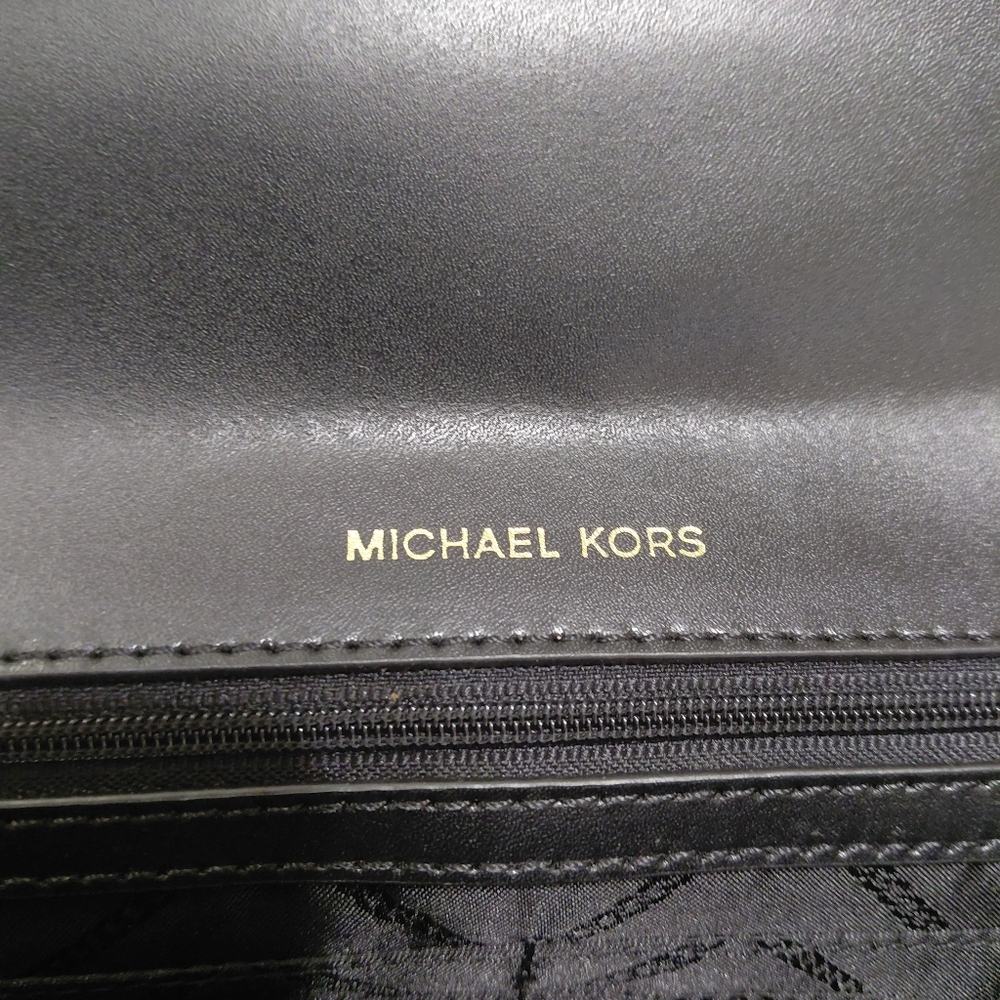 Michael Kors Bellamie COOL Black Leather Crossbody Clutch with Gold Chain - Picture 8 of 15